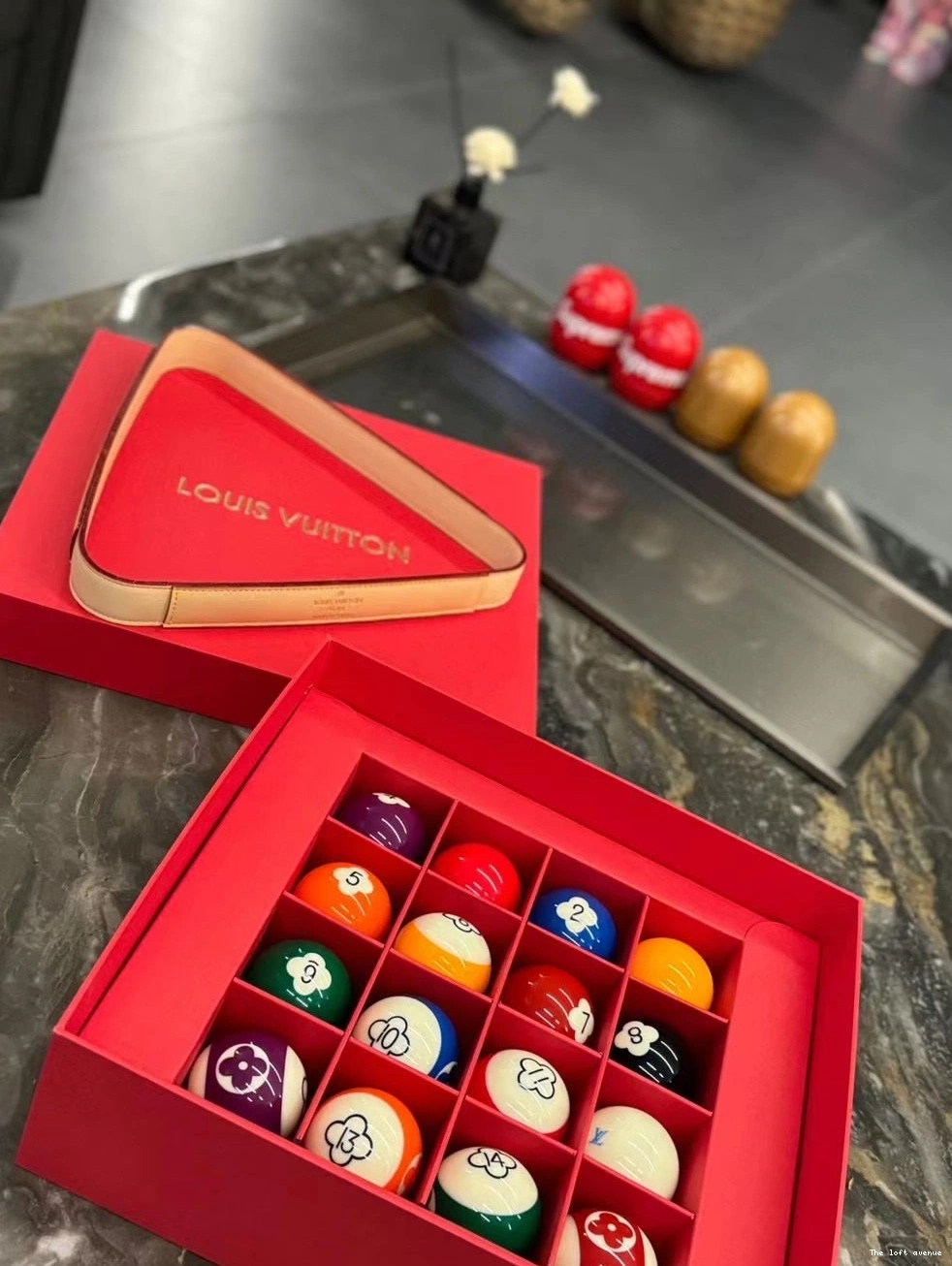 POOL LV SET TABLE 0807